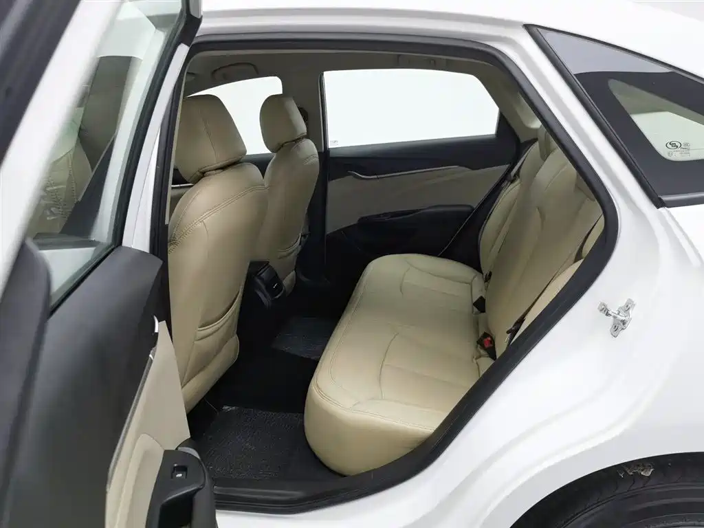 Buick Excelle 2017 — фото 15
