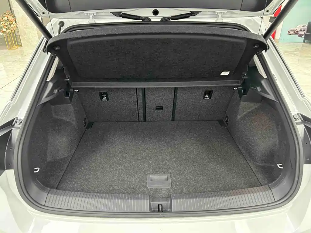 Volkswagen T-Roc 2022 — фото 16