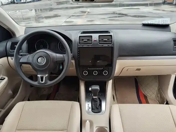 Volkswagen Sagitar 2011