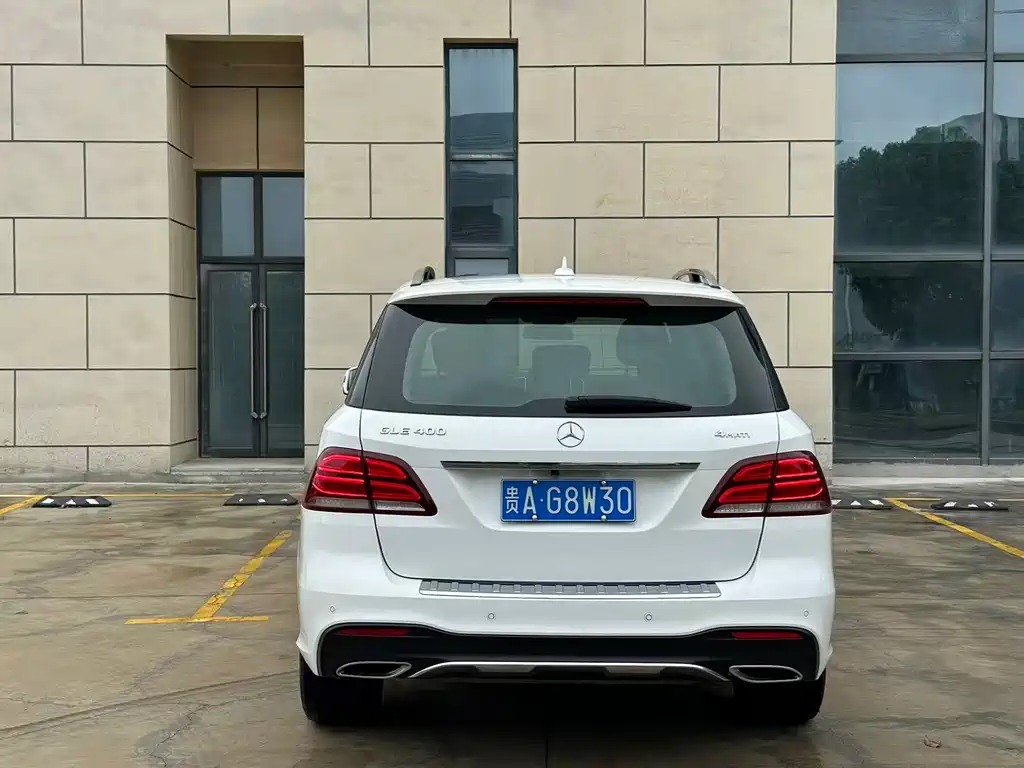 Mercedes-Benz GLE 2017 — фото 18