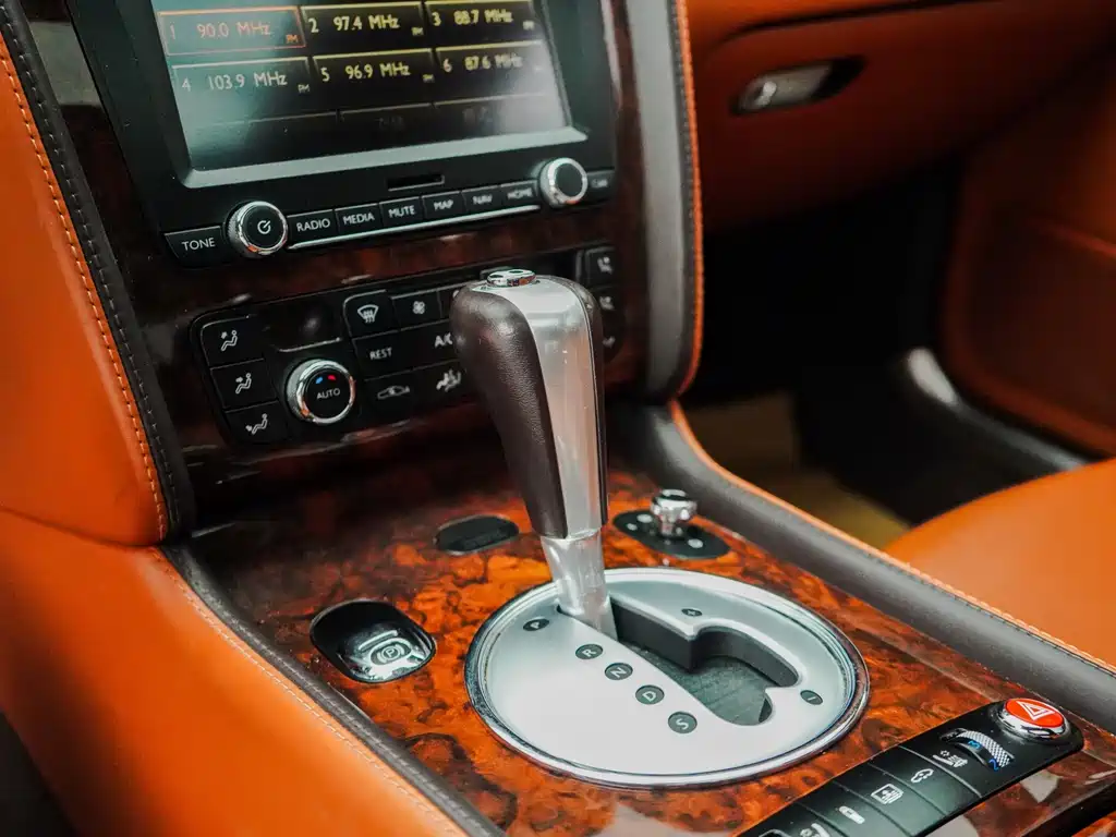 Bentley Flying Spur 2013 — фото 13