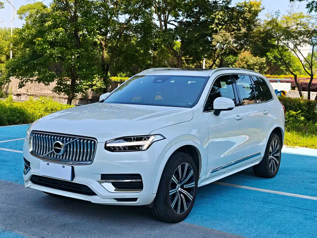 Volvo XC90 2024 — фото 1