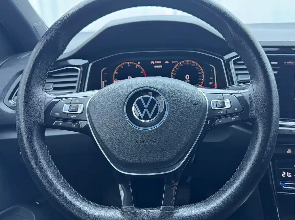 Volkswagen T-Roc 2022 — фото 15
