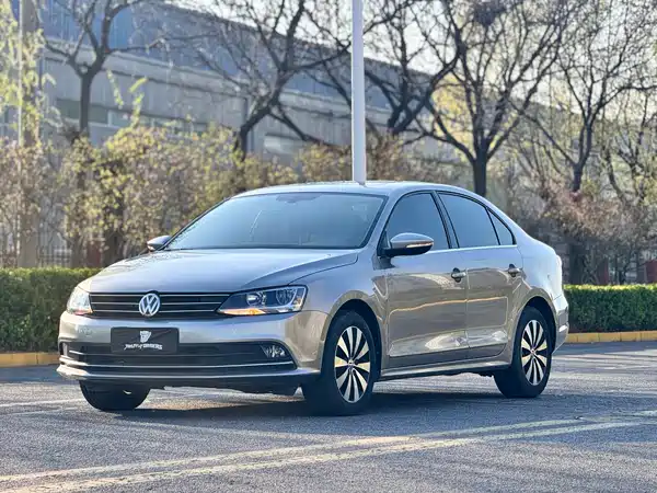 Volkswagen Sagitar 2018