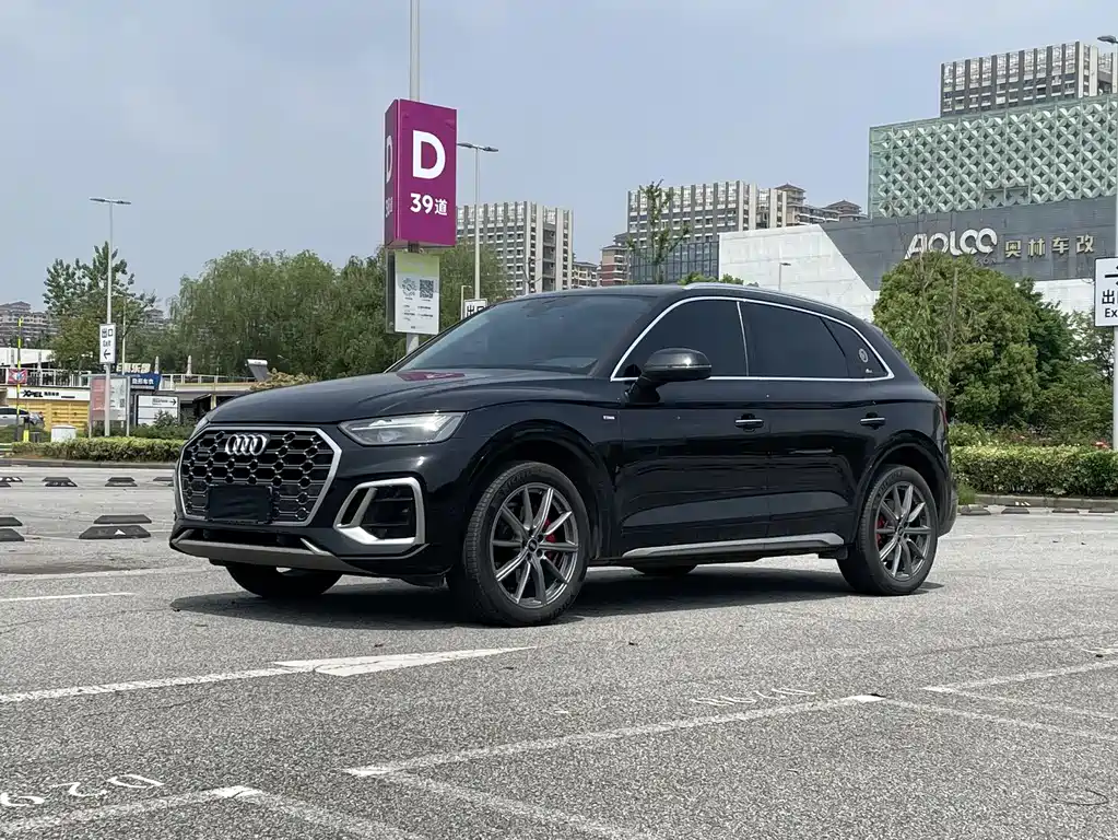Audi Q5L 2022 — фото 2