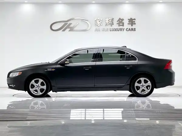 Volvo S80L 2010