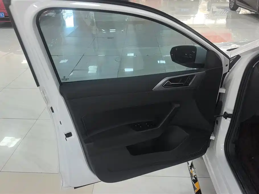 Volkswagen Polo 2021