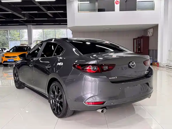 Mazda 3 Axela 2023