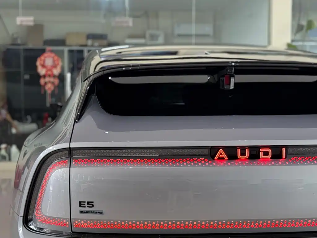 Audi E5 Sportback 2025 — фото 17