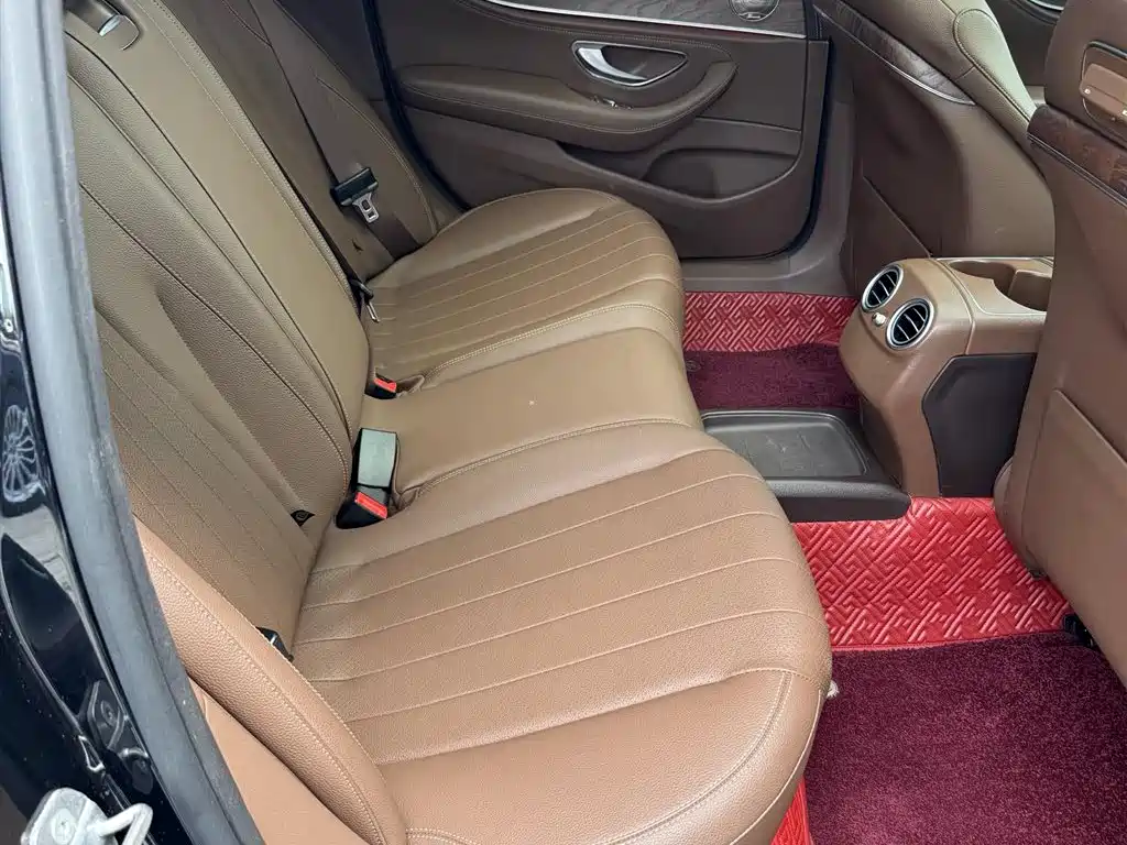 Mercedes-Benz E-Class 2020 — фото 10