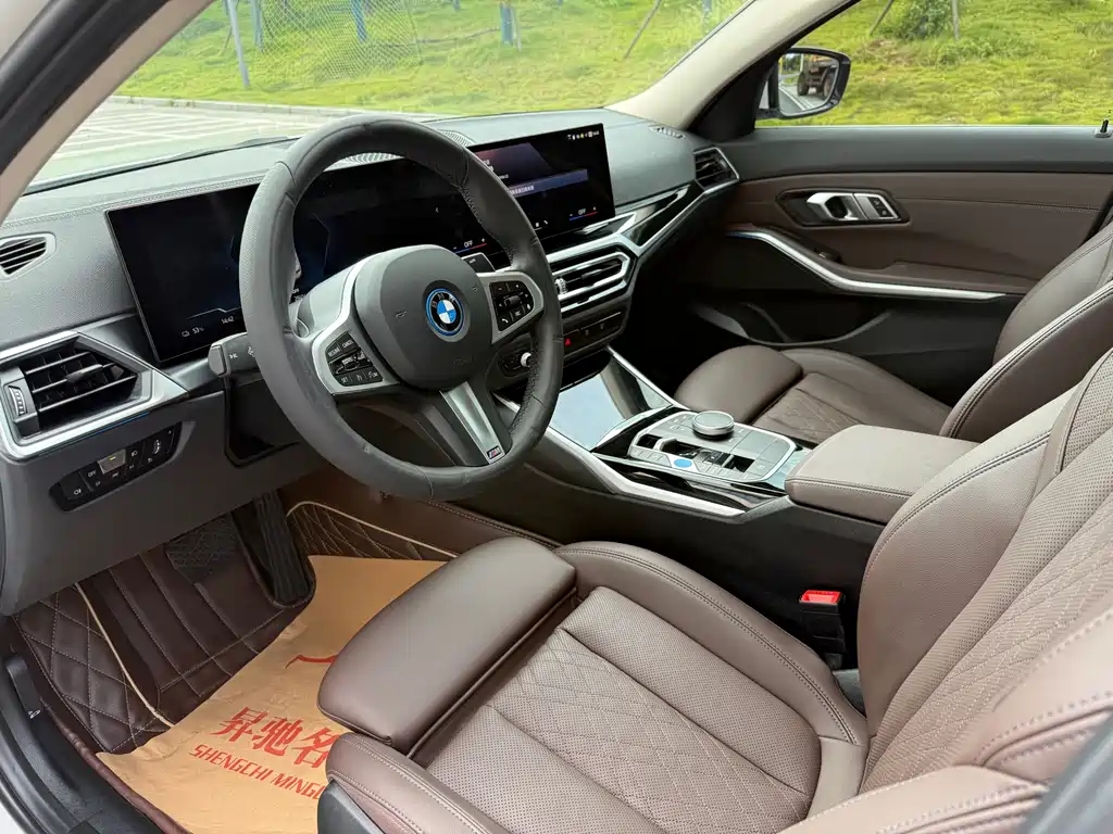 BMW i3 2024 — фото 4