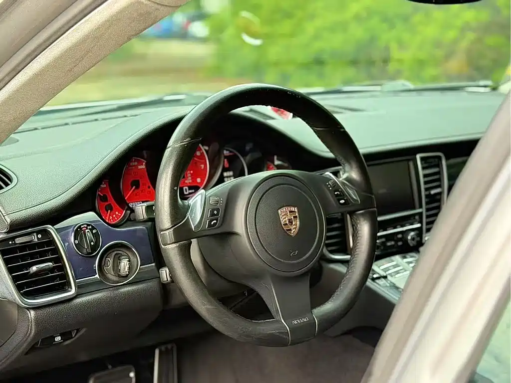 Porsche Panamera 2012 — фото 17