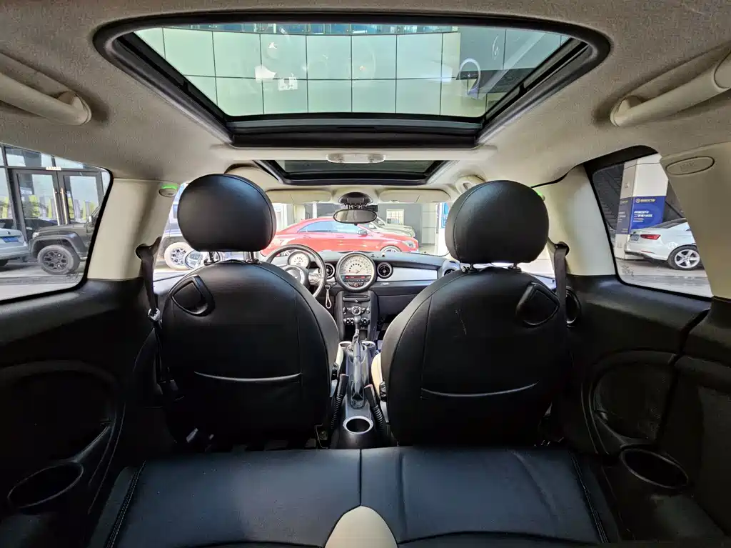 MINI Clubman 2012 — фото 25