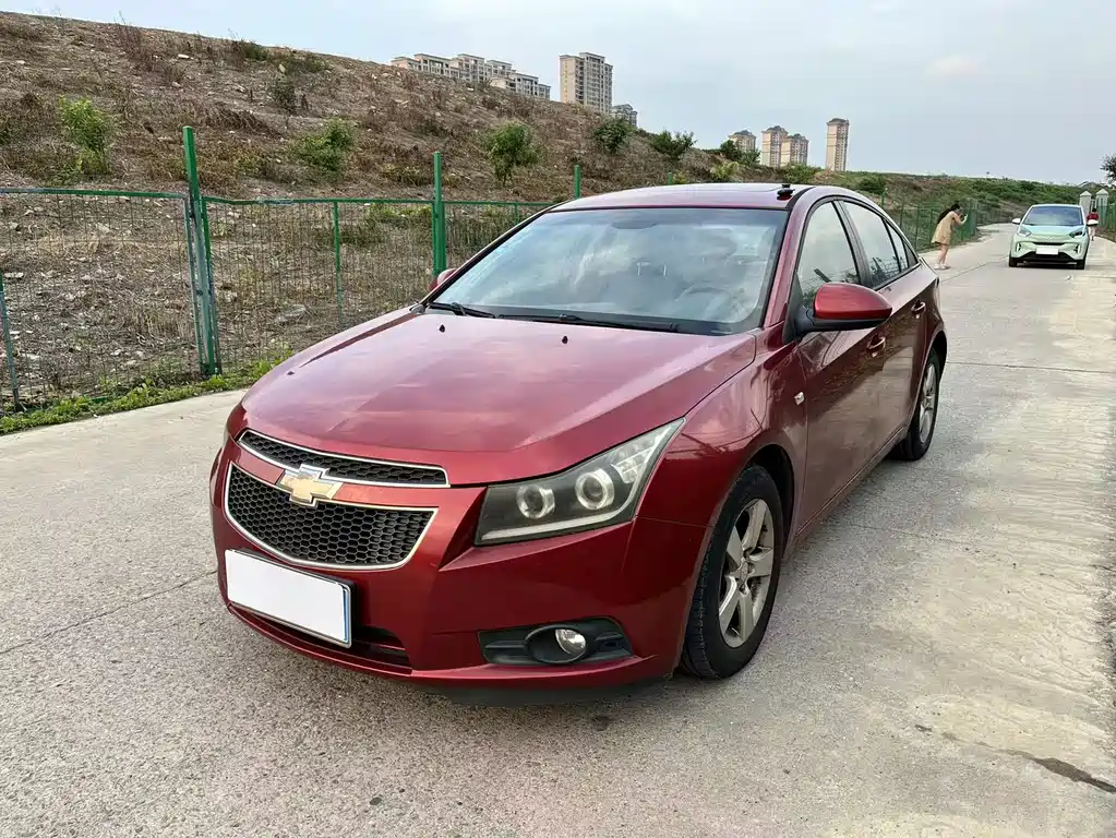 Chevrolet Cruze 2014 — фото 1