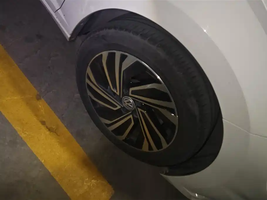 Volkswagen Sagitar 2022
