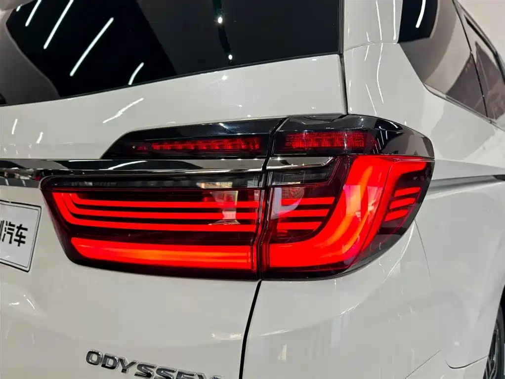 Honda Odyssey 2023 — фото 16