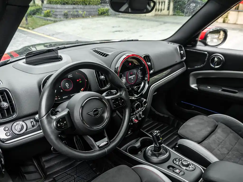 MINI JCW Countryman 2021 — фото 10