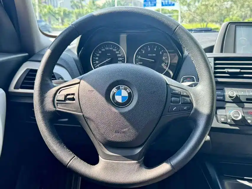 BMW 1 Series 2014 — фото 14