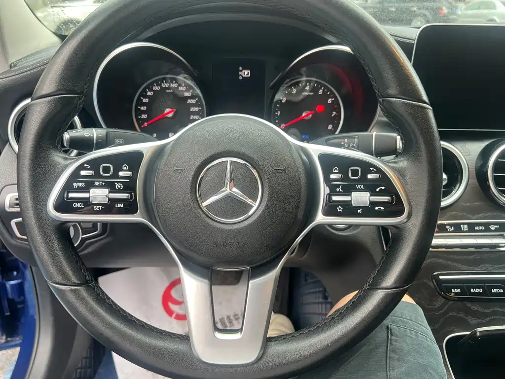 Mercedes-Benz C-Class 2019 — фото 11