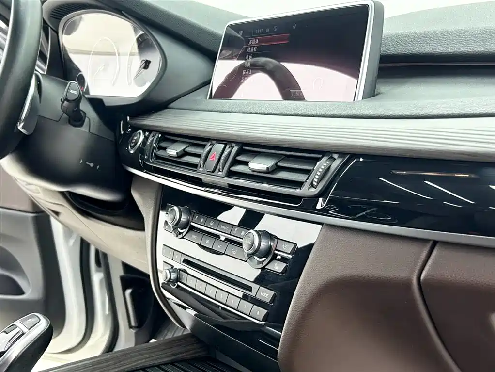 BMW X5 2015 — фото 9