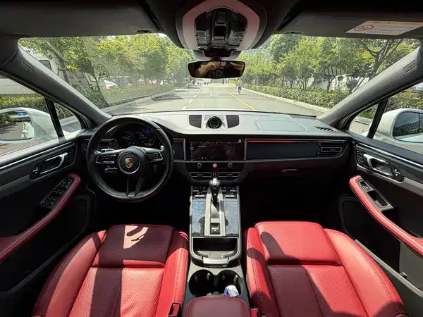 Porsche Macan 2023