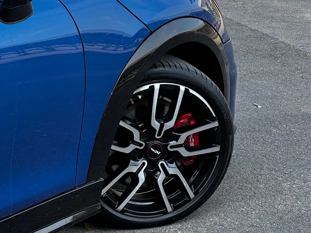 MINI JCW 2026 — фото 14