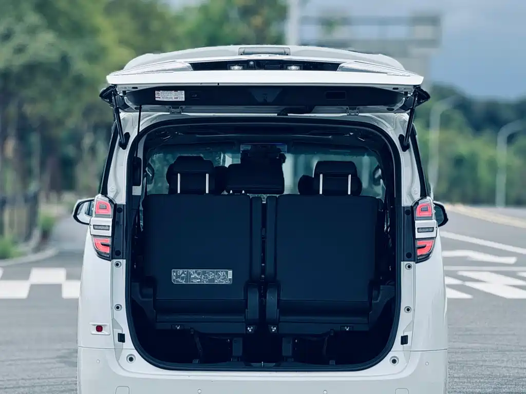 Toyota Vellfire 2020 — фото 22
