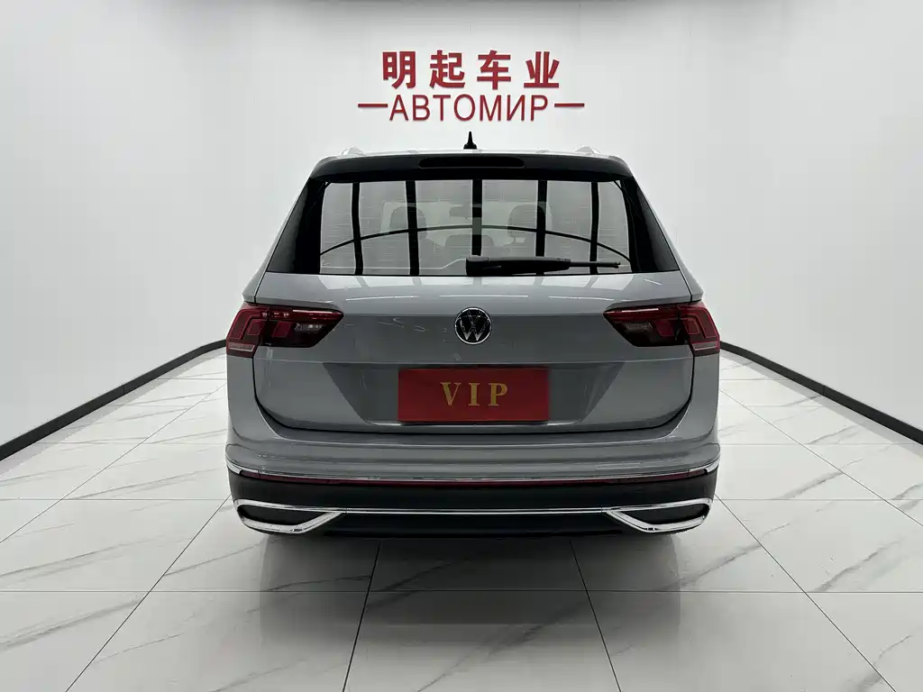 Volkswagen Tiguan L 2023 — фото 10