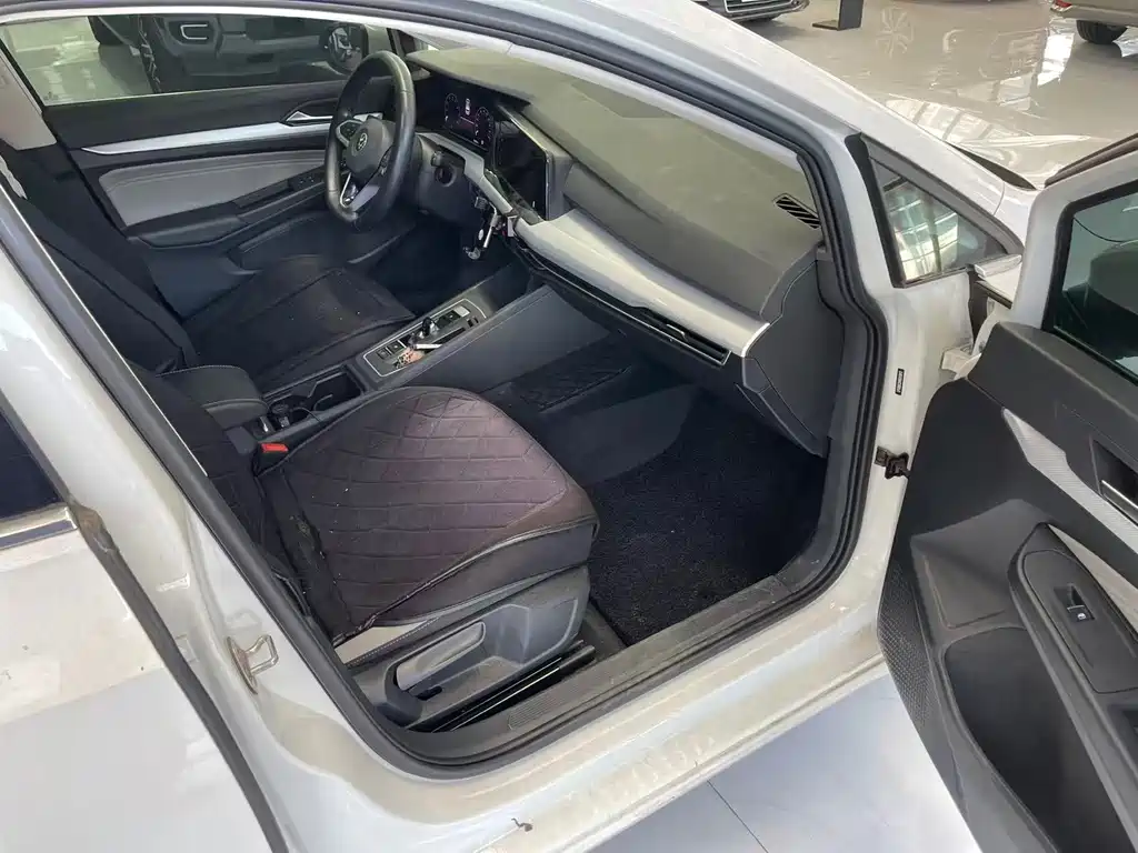 Volkswagen Golf 2022