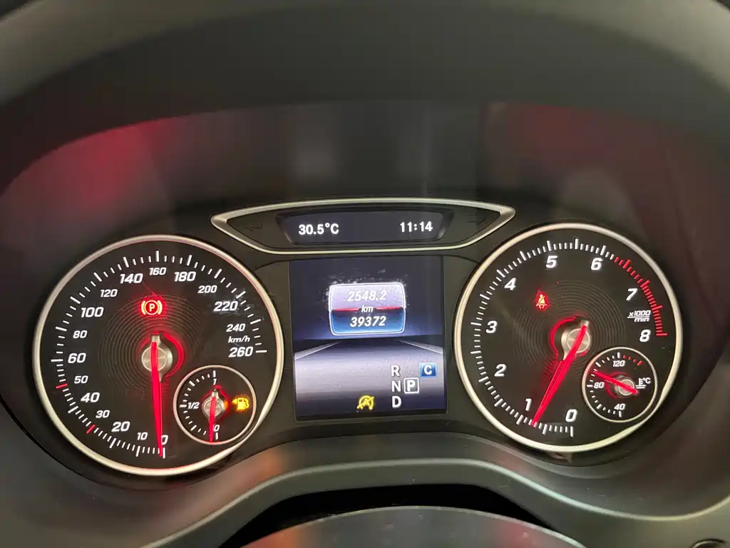 Mercedes-Benz A-Class 2016 — фото 12