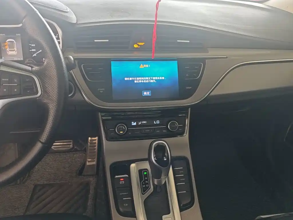 Geely Emgrand GS 2018 — фото 13