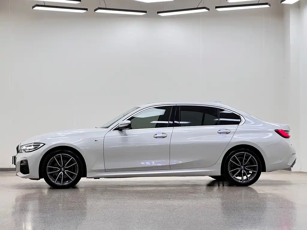 BMW 3 Series 2020 — фото 10