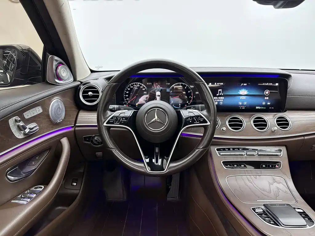 Mercedes-Benz E-Class 2021 — фото 11