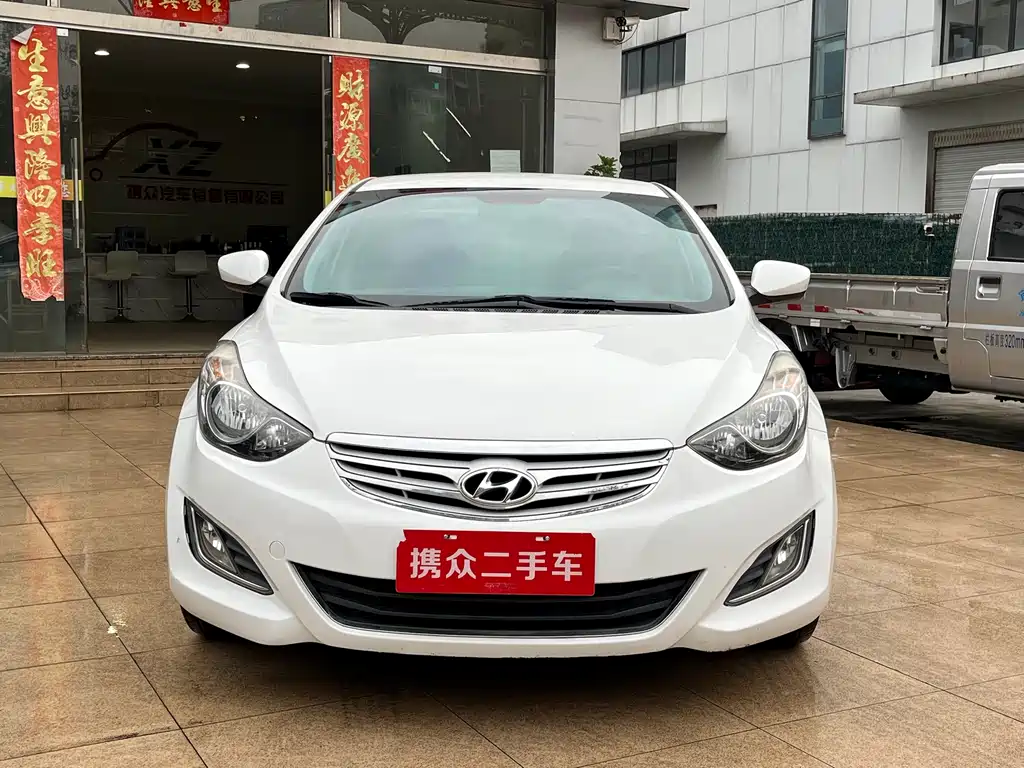 Hyundai Elantra Langdong 2014 — фото 3