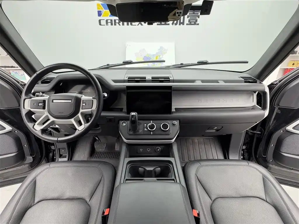 Land Rover Defender 2023 — фото 8