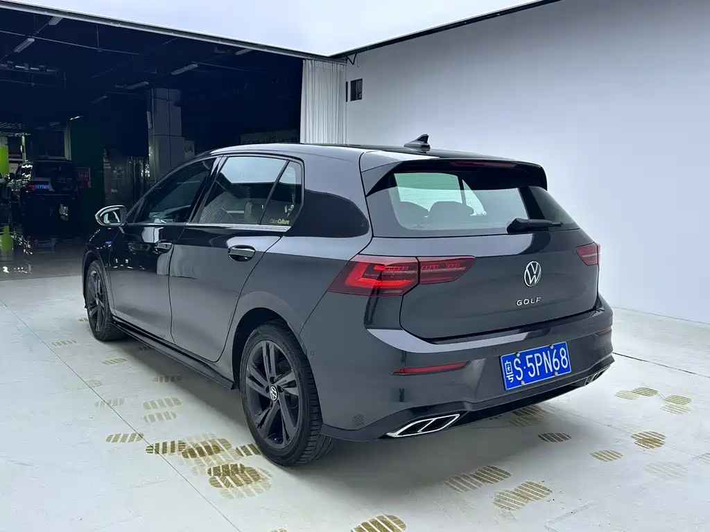 Volkswagen Golf 2023
