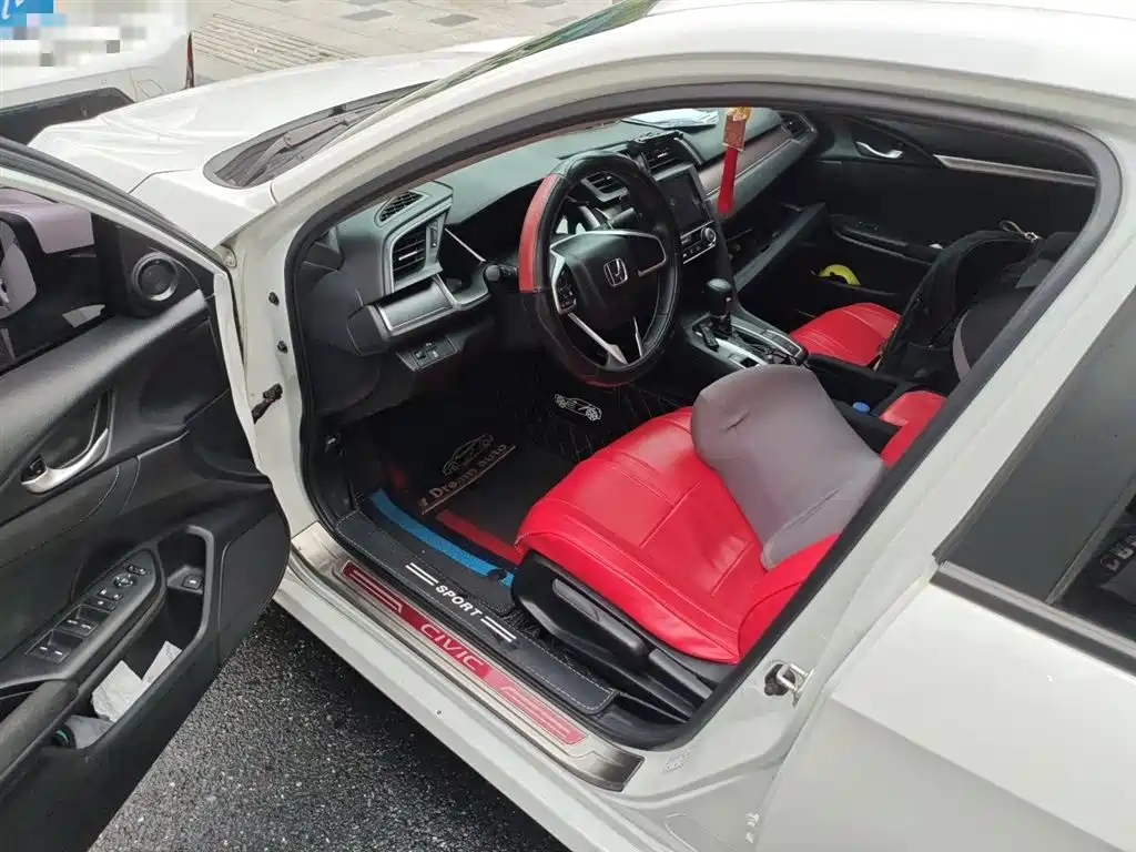 Honda Civic 2018 — фото 13