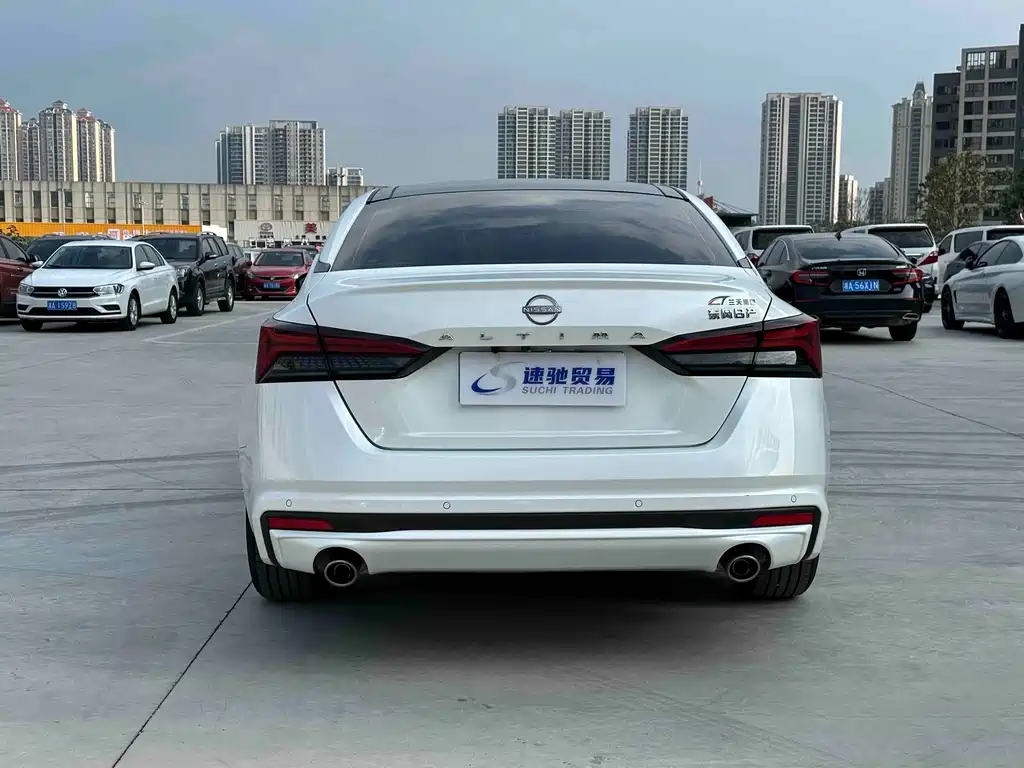 Nissan Teana 2026