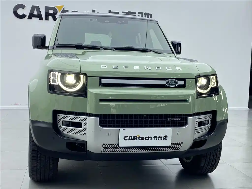Land Rover Defender 2023 — фото 37