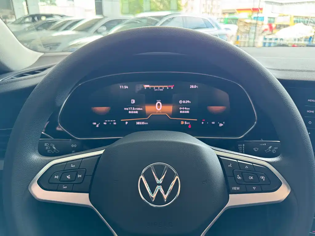 Volkswagen Passat 2023 — фото 16