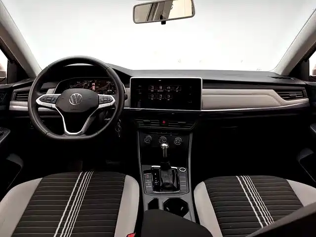 Volkswagen Bora 2023