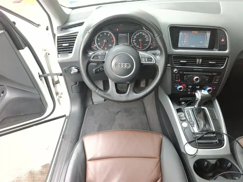 Audi Q5 2017 — фото 11