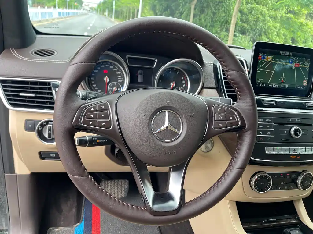 Mercedes-Benz GLE 2018 — фото 22