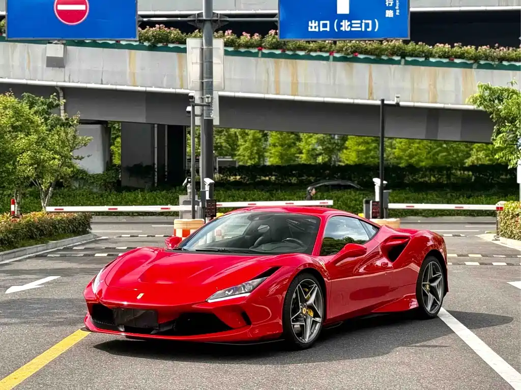 Ferrari F8 2023 — фото 2