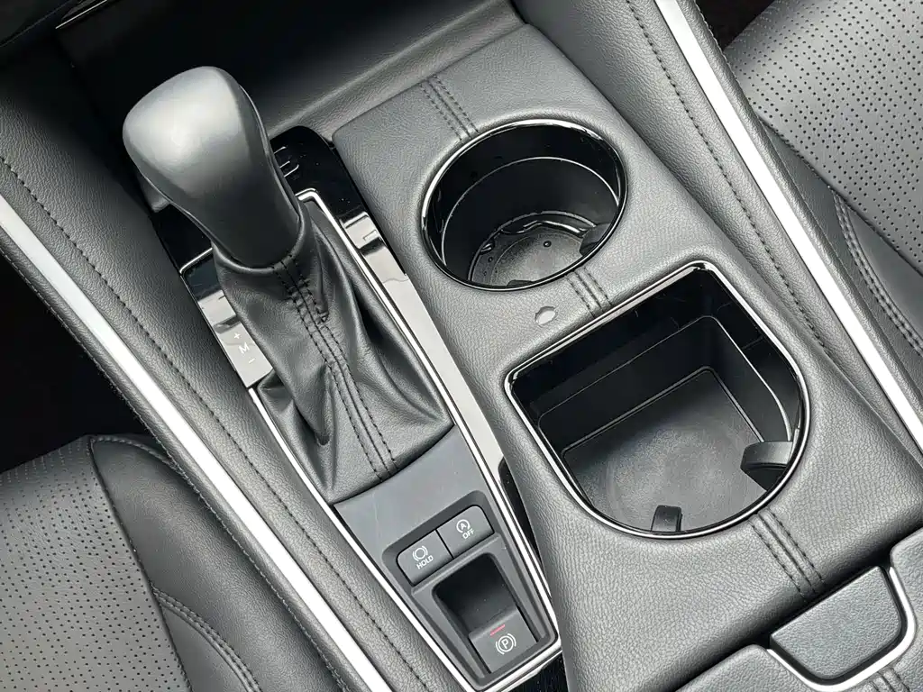 Toyota Avalon 2023 — фото 18