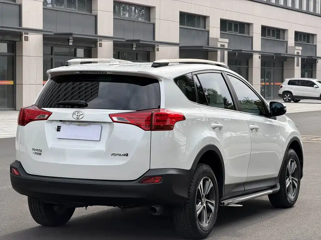 Toyota RAV4 2016