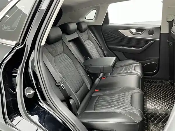Hongqi HS5 2023