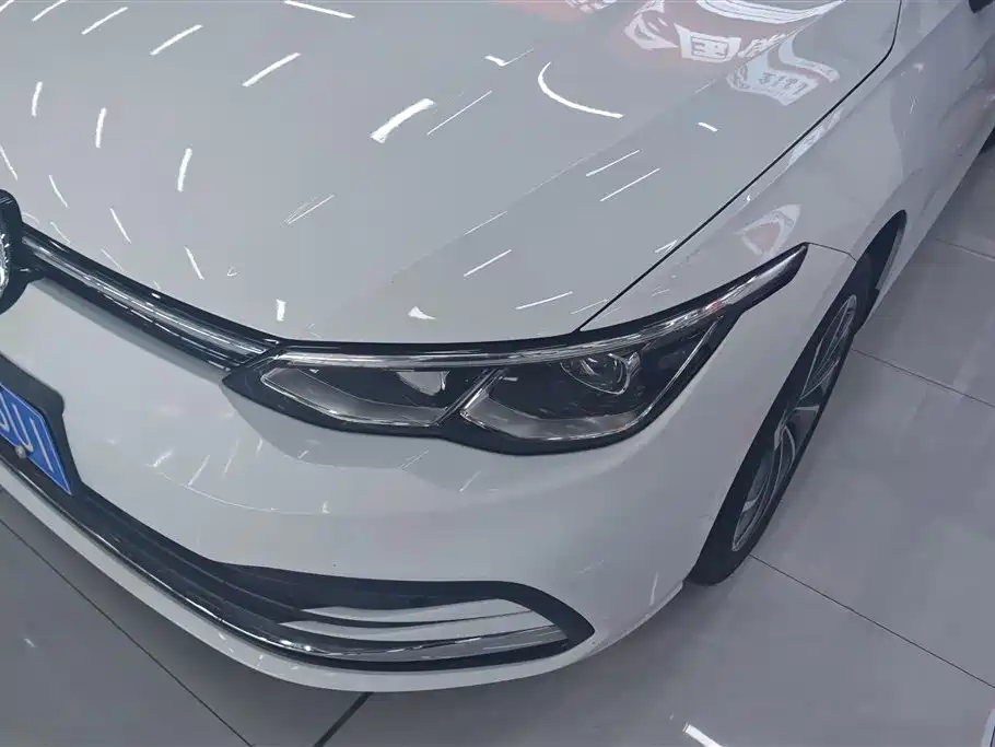 Volkswagen Golf 2023