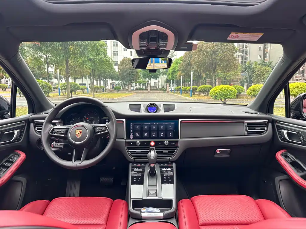 Porsche Macan 2023 — фото 11