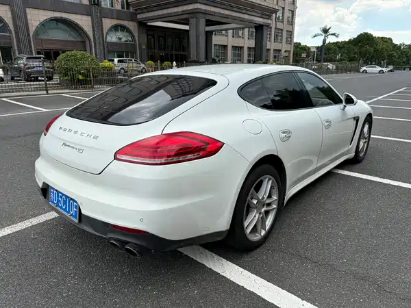 Porsche Panamera 2015
